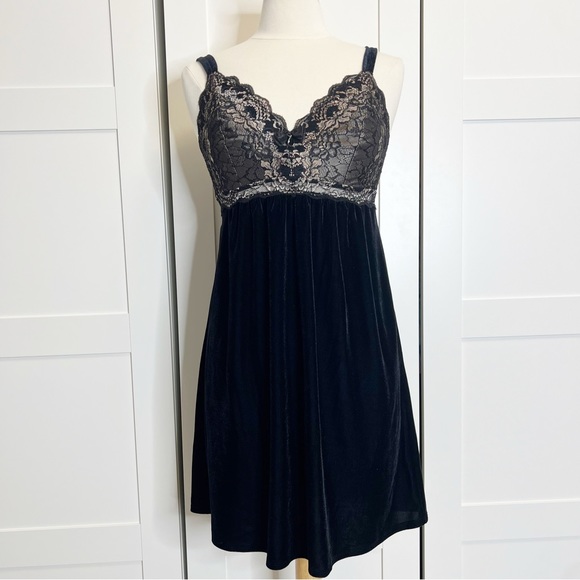 Soma Limited Edition Velvet & Lace Chemise Short Gown Black Small New - Picture 1 of 5